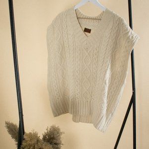 NWOT Oversized Cable Knit Sweater Vest